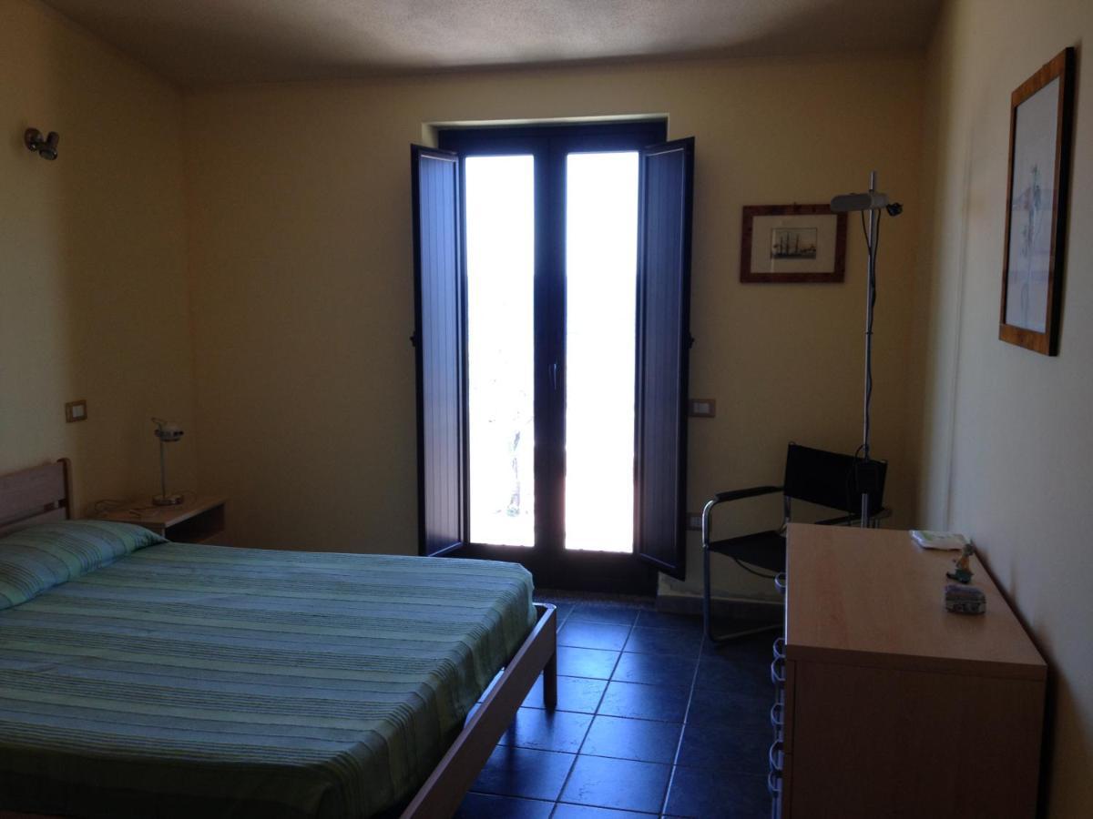 Villa casa con terrazza fronte mare Santa Lucia  Esterno foto