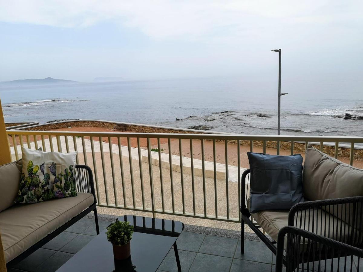 Villa casa con terrazza fronte mare Santa Lucia  Esterno foto