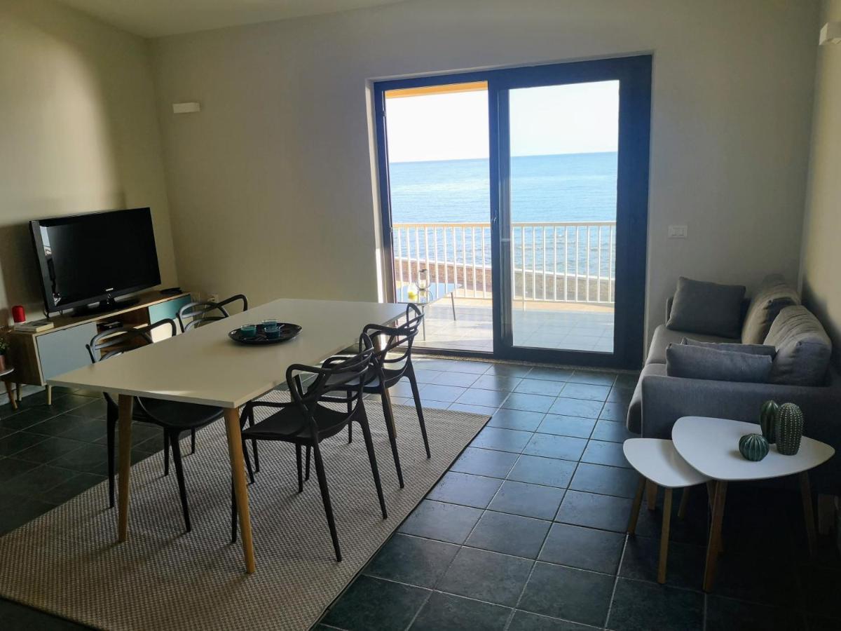 Villa casa con terrazza fronte mare Santa Lucia  Esterno foto